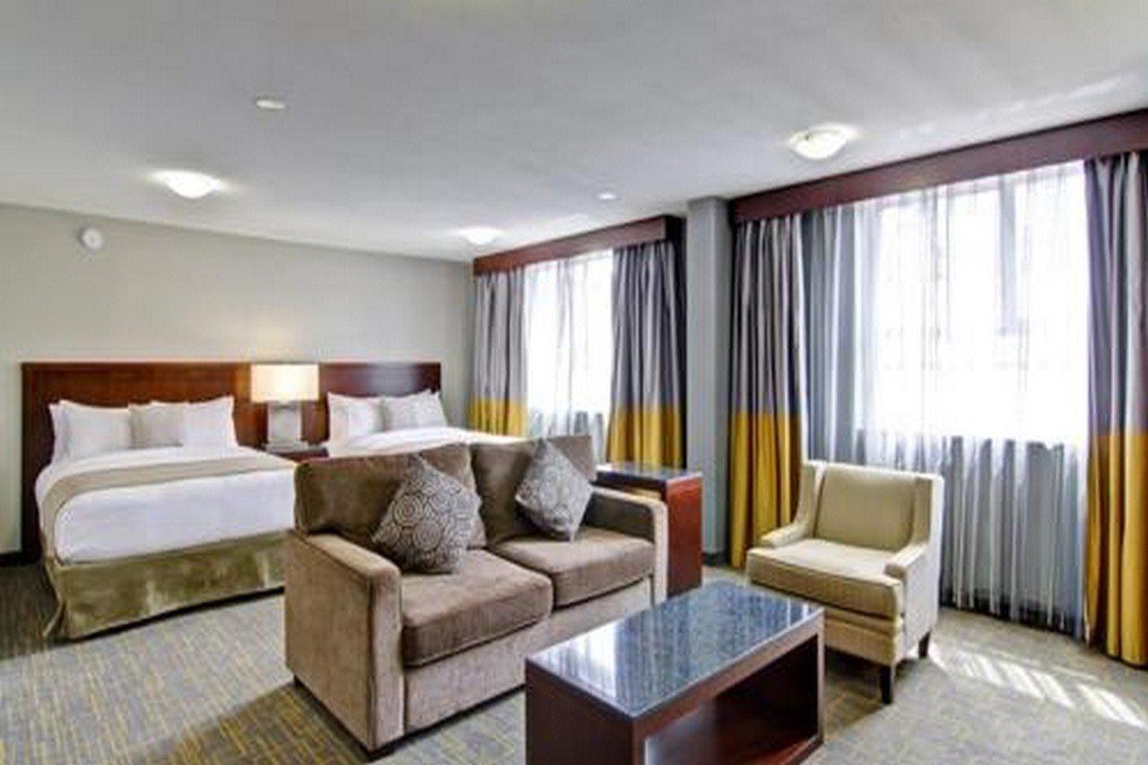 Hotel Doubletree By Hilton - Kamloops Exterior foto
