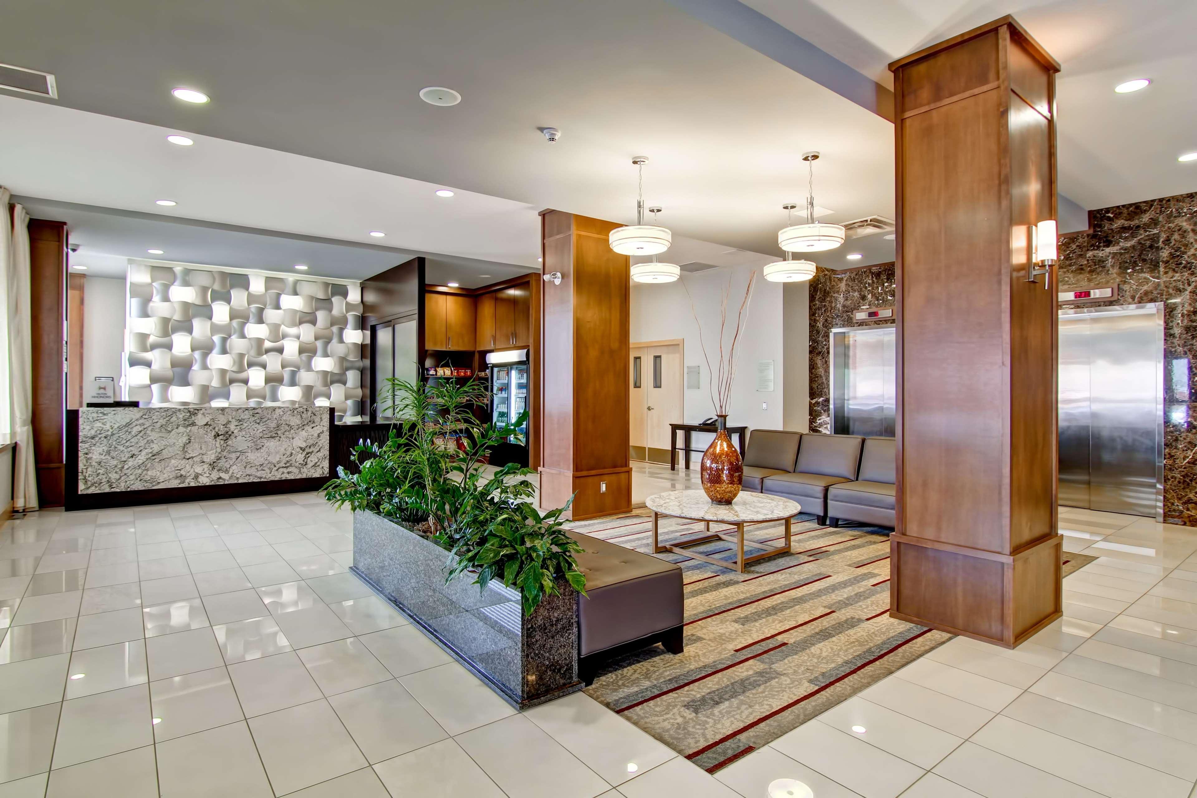 Hotel Doubletree By Hilton - Kamloops Exterior foto