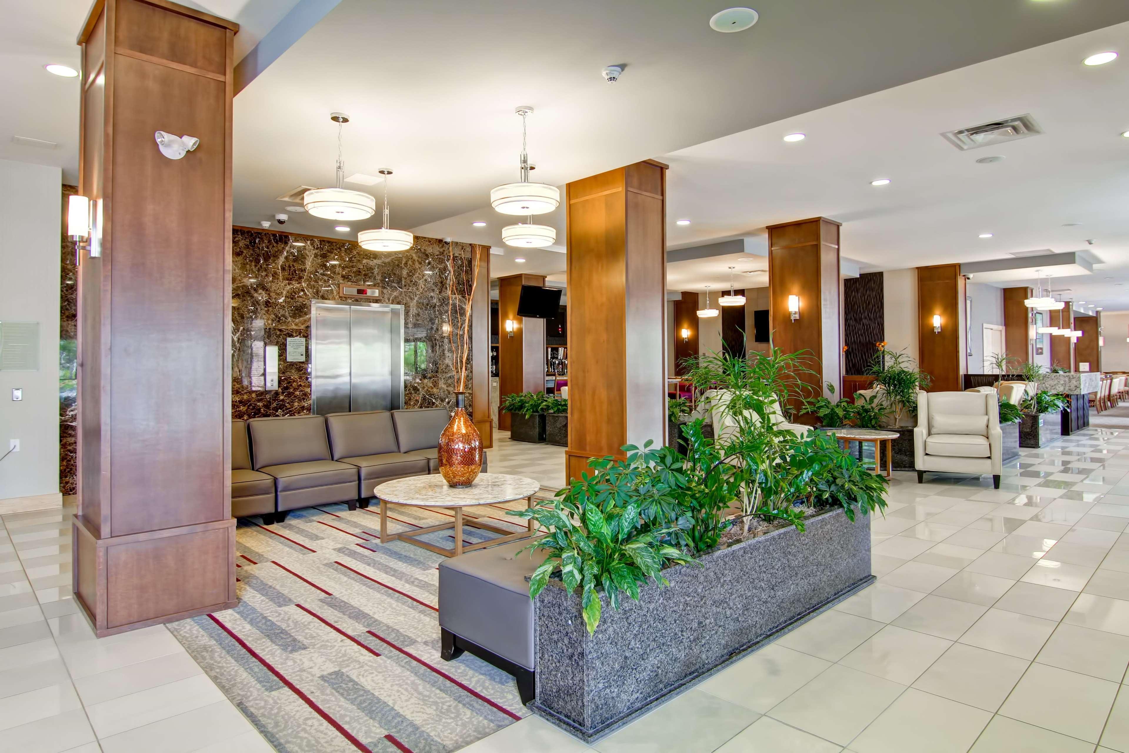 Hotel Doubletree By Hilton - Kamloops Exterior foto