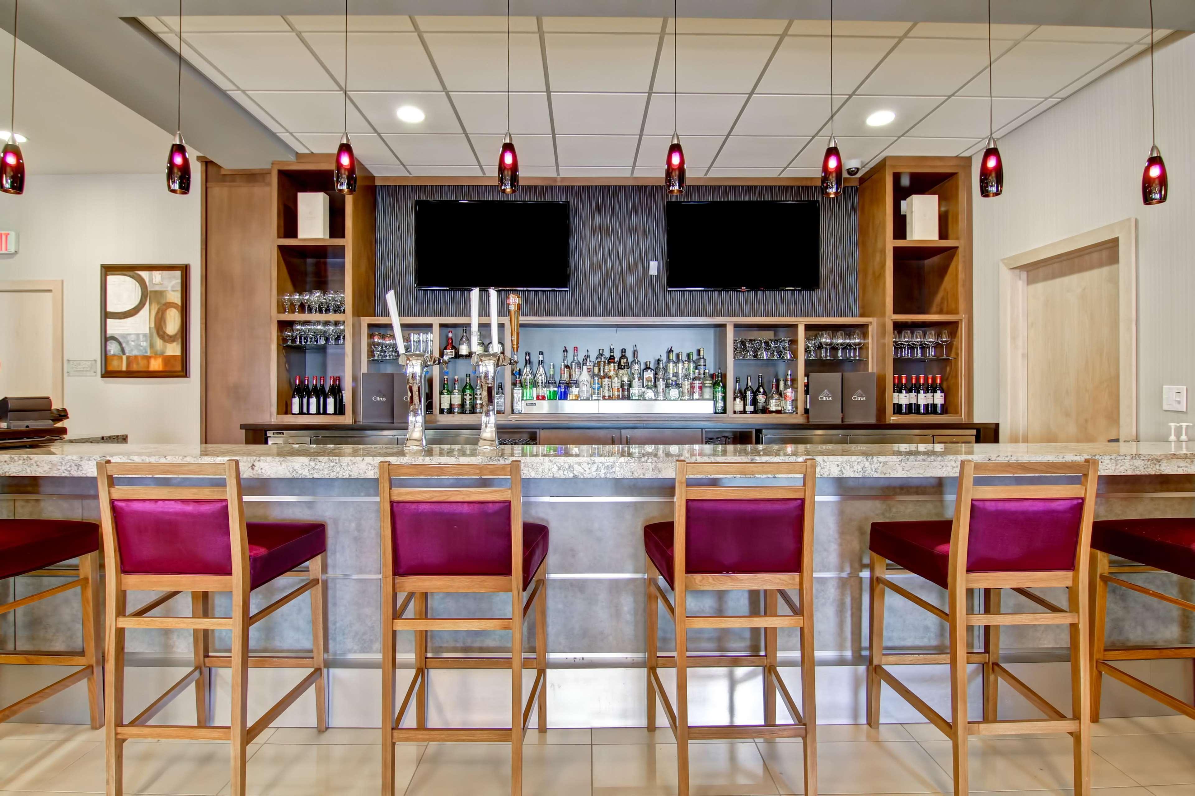 Hotel Doubletree By Hilton - Kamloops Exterior foto