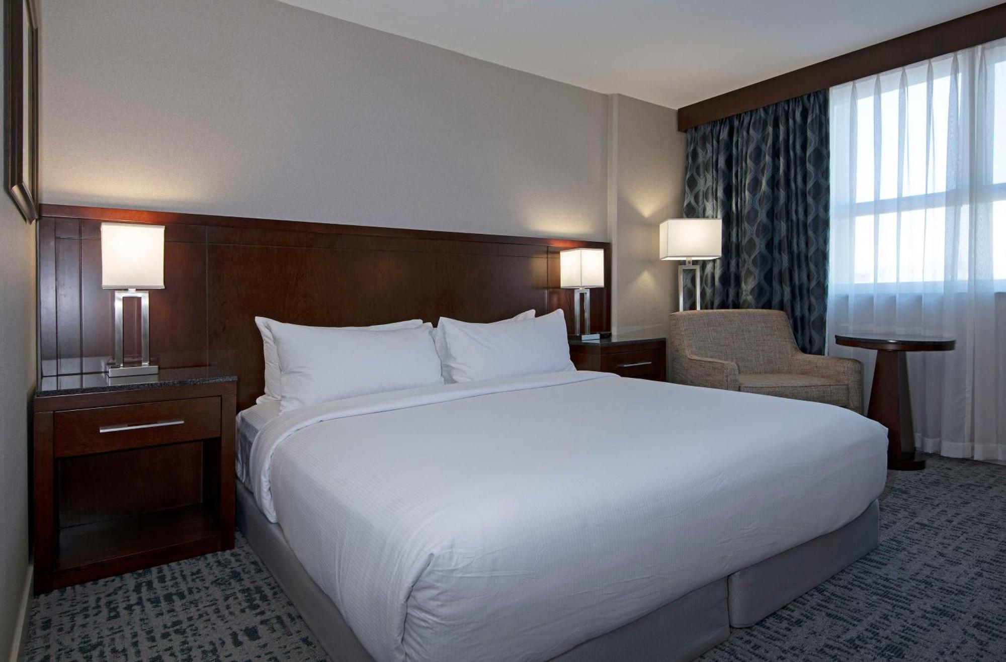 Hotel Doubletree By Hilton - Kamloops Exterior foto
