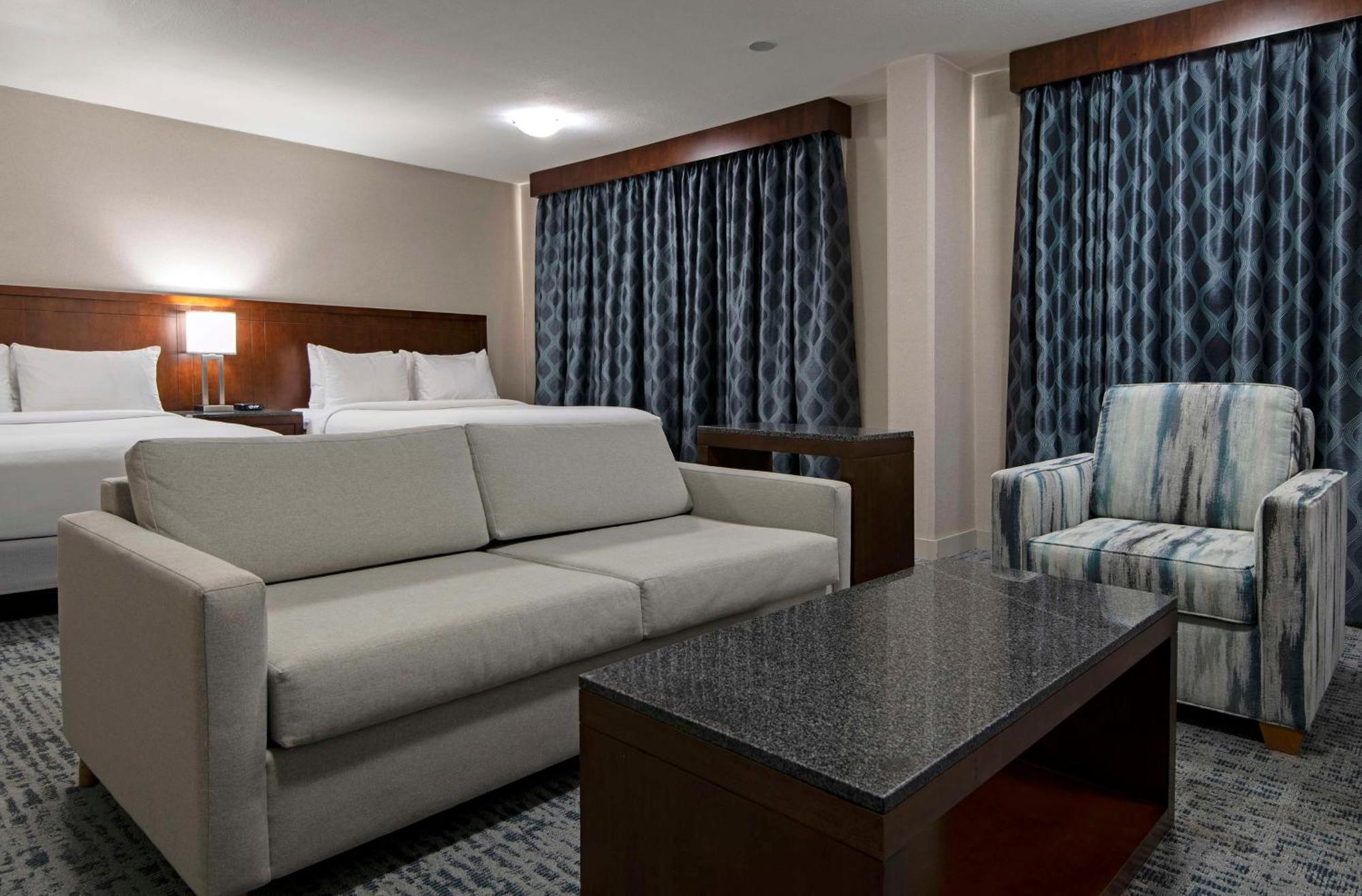 Hotel Doubletree By Hilton - Kamloops Exterior foto