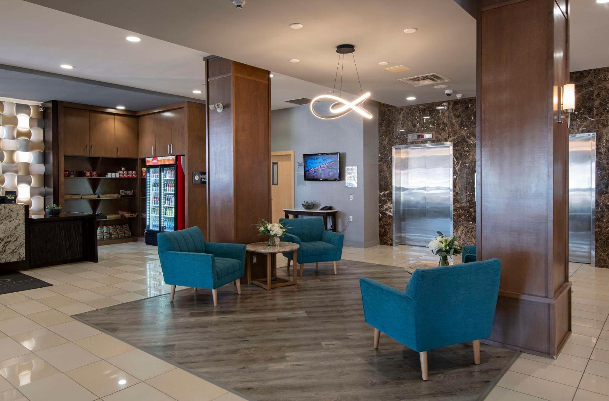 Hotel Doubletree By Hilton - Kamloops Exterior foto