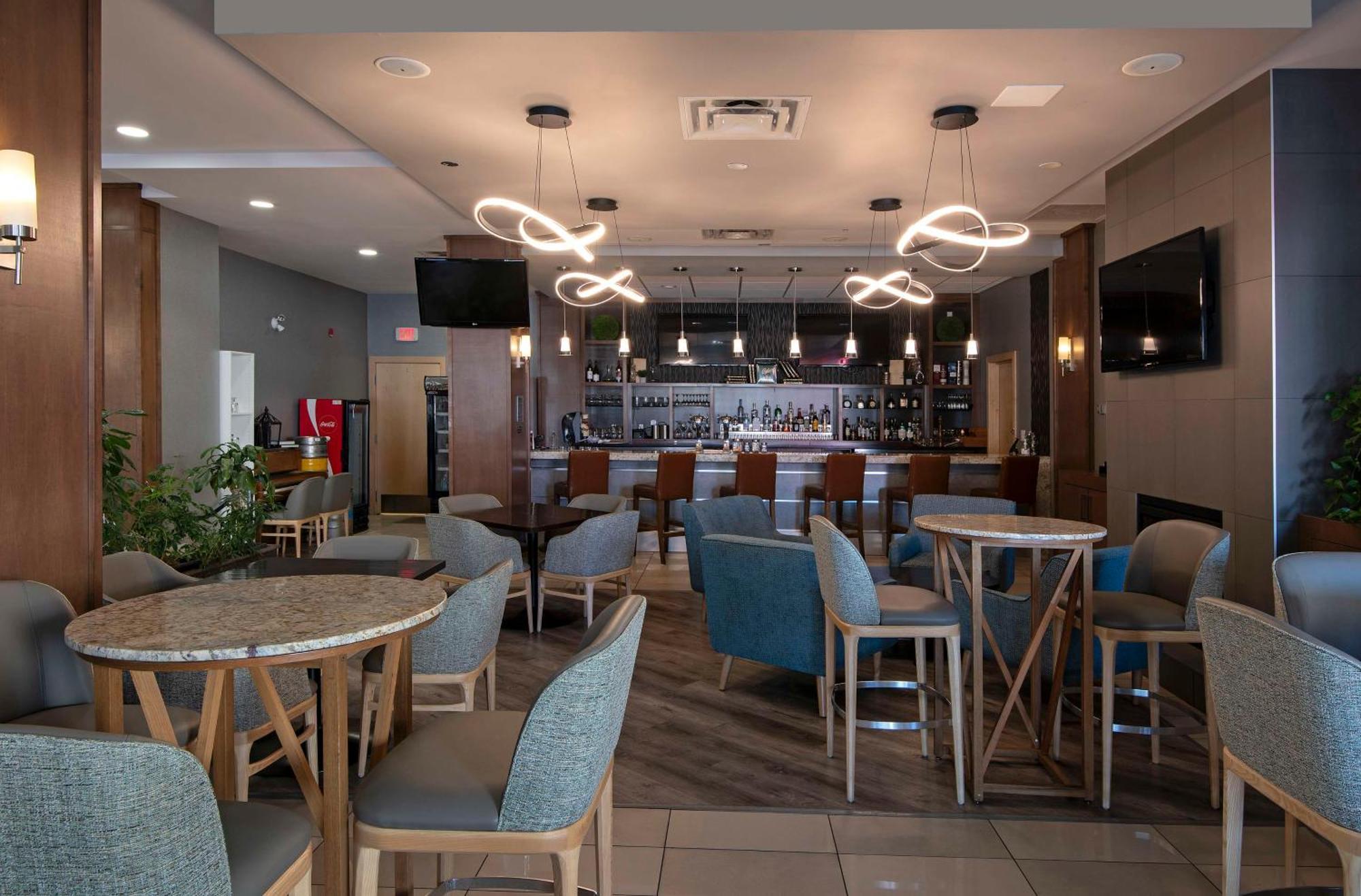Hotel Doubletree By Hilton - Kamloops Exterior foto