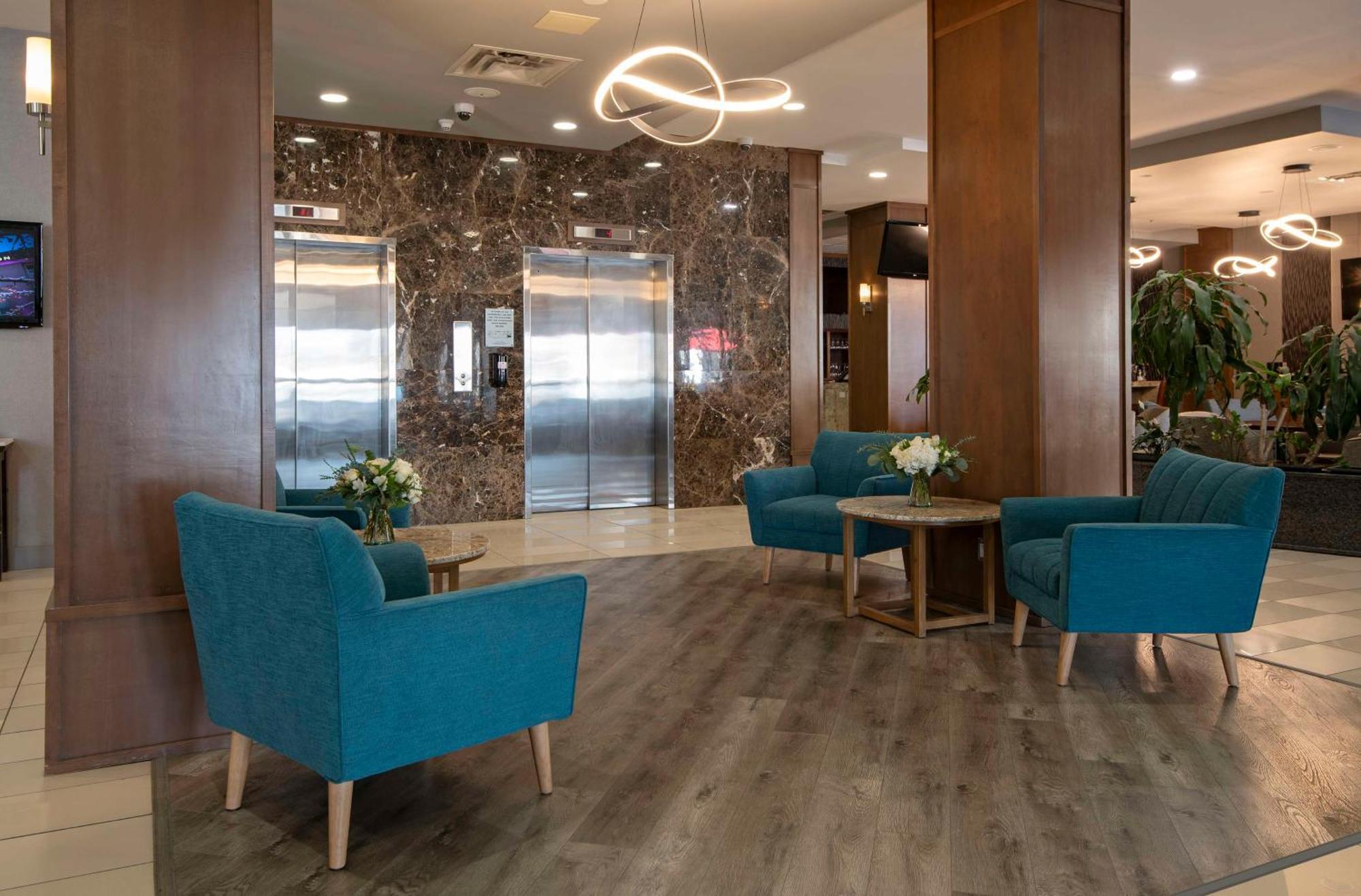 Hotel Doubletree By Hilton - Kamloops Exterior foto