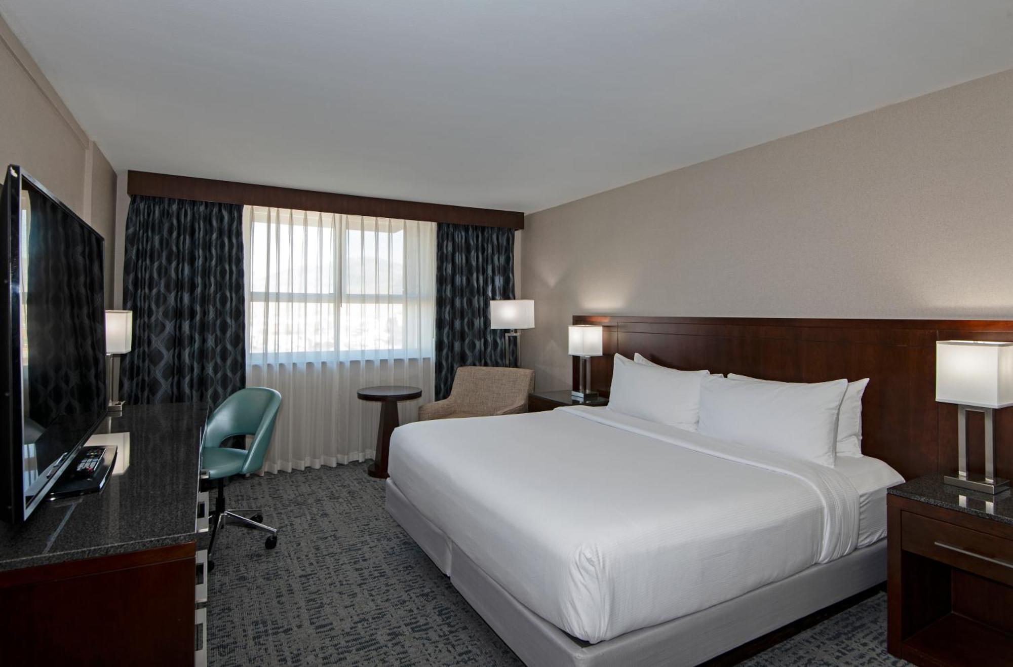 Hotel Doubletree By Hilton - Kamloops Exterior foto