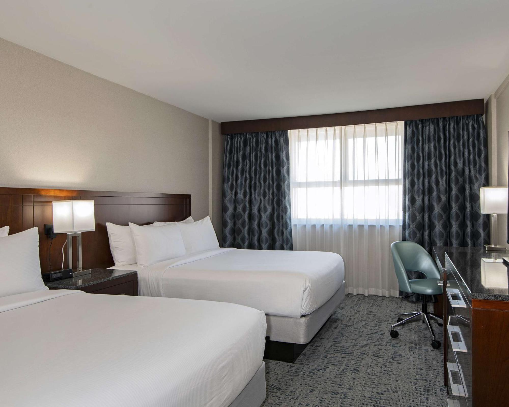 Hotel Doubletree By Hilton - Kamloops Exterior foto