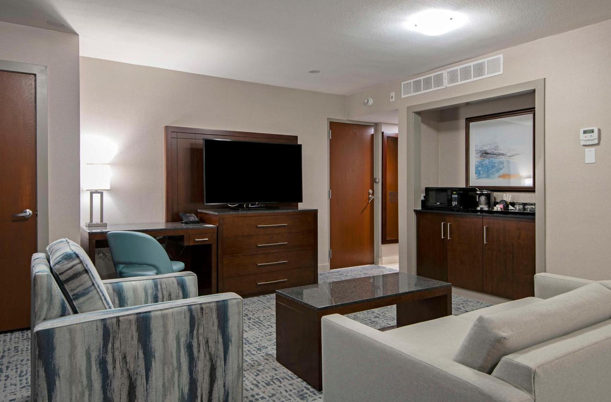Hotel Doubletree By Hilton - Kamloops Exterior foto